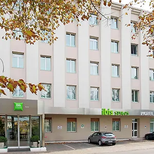 Ibis Styles Toscanini 3*, Parma Italia