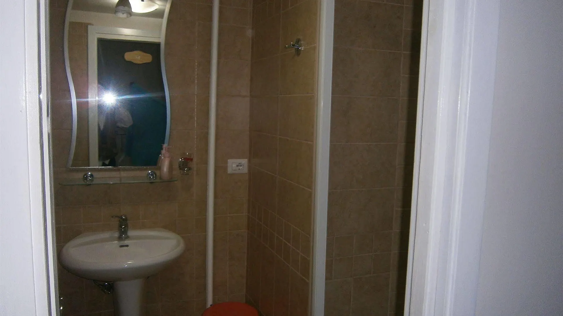 Hotel Lucky House Roma 2*,